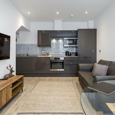 The Lion Gate Apartments East Molesey Εξωτερικό φωτογραφία