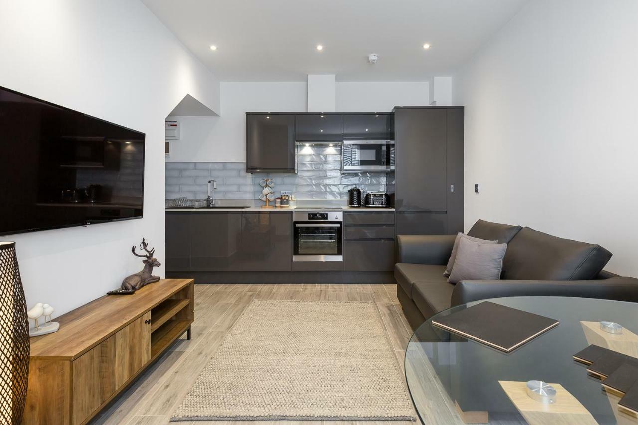 The Lion Gate Apartments East Molesey Εξωτερικό φωτογραφία