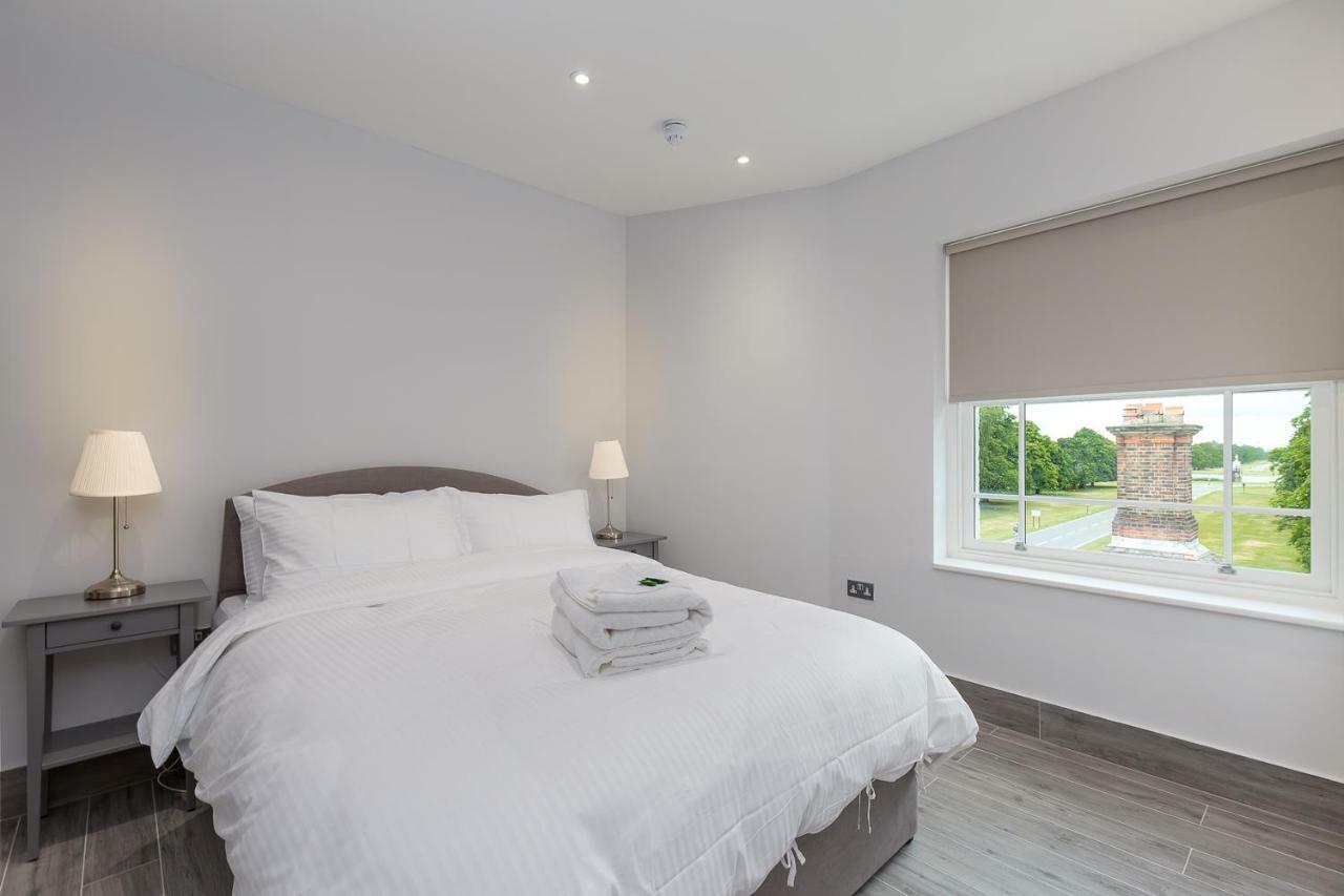 The Lion Gate Apartments East Molesey Εξωτερικό φωτογραφία