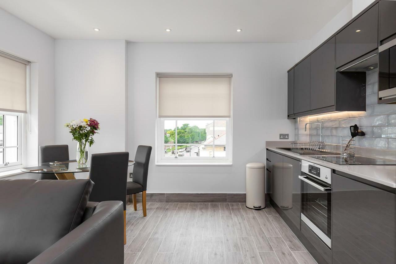 The Lion Gate Apartments East Molesey Εξωτερικό φωτογραφία